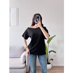 Kayık Yaka Oversize Tshirt - SİYAH