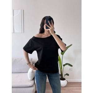 Kayık Yaka Oversize Tshirt - SİYAH