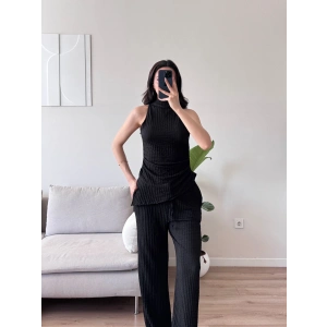 Dik Yaka Asimetrik Bluz & Pantolon Takım - SİYAH