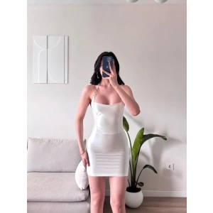 Aksesuarlı Saten Mini Elbise - BEYAZ