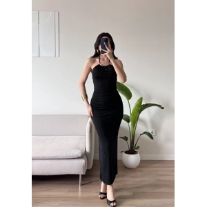 Halter Yaka Aksesuarlı Elbise - SİYAH