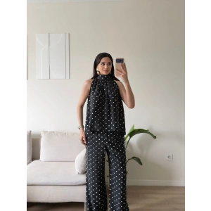 Halter Yaka Puantiyeli Takım - SİYAH