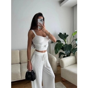 Aksesuar Biyeli Crop & Pantolon Takım - BEYAZ