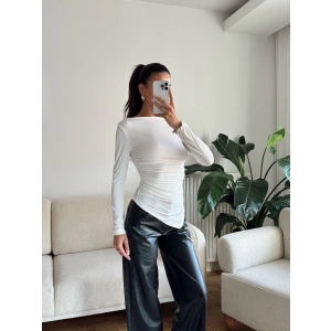 Asimetrik Yan Lastik Bluz - BEYAZ