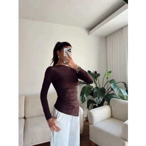 Asimetrik Yan Lastik Bluz - KAHVE