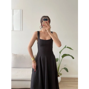 Kare Yaka Prenses Elbise - SİYAH