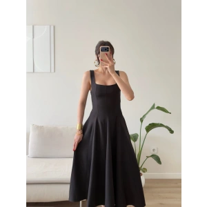 Kare Yaka Prenses Elbise - SİYAH