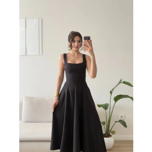 Kare Yaka Prenses Elbise - SİYAH