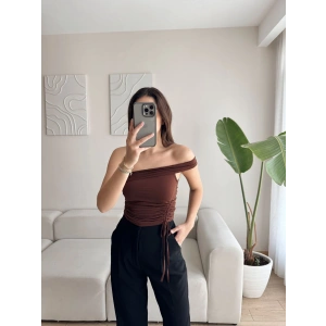 Bel Bağlamalı Tek Omuz Crop - KAHVE
