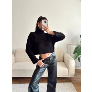 Boğazlı Triko Kazak - SİYAH