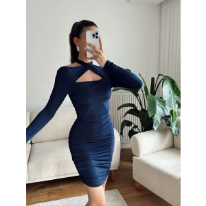 Boyun Çapraz Yan Büzgü Elbise - LACİVERT