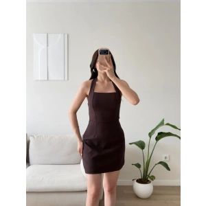 Boyundan Askılı Kare Mini Elbise - KAHVE