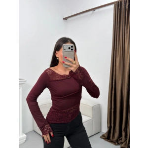 Dantel Detay Asimetrik Bluz - BORDO