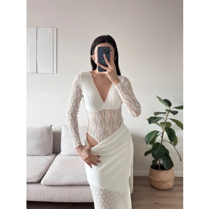 Dantel V Yaka Bodysuit - BEYAZ