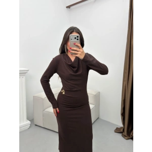 Degaje Yaka Aksesuarlı Elbise - KAHVE