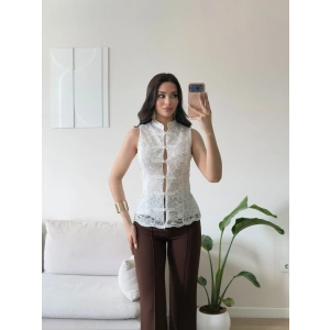 Dik Yaka Dantel Bluz - BEYAZ