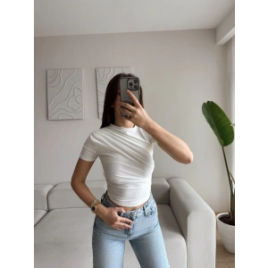 Drapeli Asimetrik Crop - BEYAZ