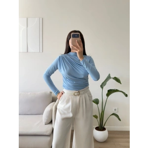 Drapeli Dik Yaka Bluz - MAVİ