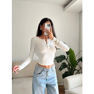 Düğmeli Buzzy Kumaş Crop - BEYAZ