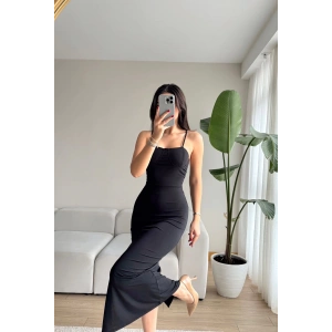 Gloplu Askılı Yırtmaç Detay Elbise - SİYAH