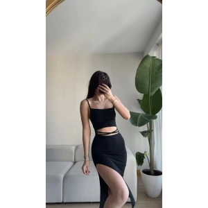 Göbek Dekolte Yırtmaçlı İp Detay Elbise