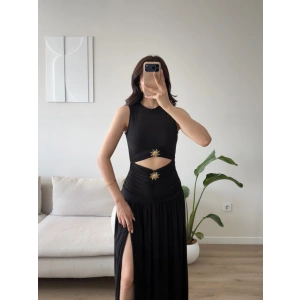 Güneş Gold Toka Yırtmaçlı Elbise - SİYAH
