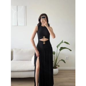 Güneş Gold Toka Yırtmaçlı Elbise - SİYAH
