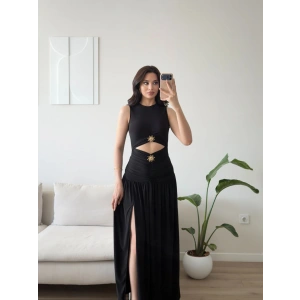 Güneş Gold Toka Yırtmaçlı Elbise - SİYAH