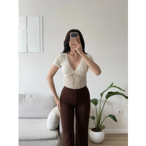 Güpürlü V Yaka Bodysuit - BEYAZ