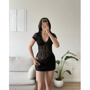 Güpürlü V Yaka Bodysuit - SİYAH