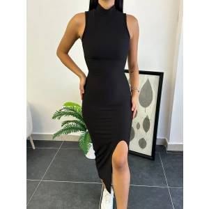 Halter Yaka Ön Yırtmaçlı Elbise