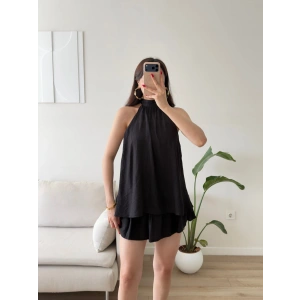 Halter Yaka Etekli Keten Takım - SİYAH