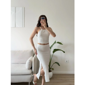Halter Yaka Etekli Takım - BEYAZ