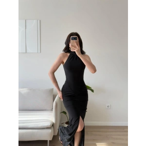 Halter Yırtmaçlı Balık Elbise - SİYAH