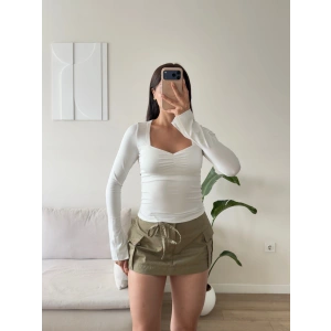 Kalp Yaka Bluz - BEYAZ