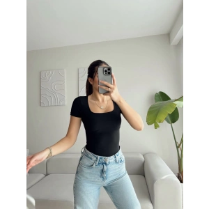 Kare Yaka Kısa Kol Bodysuit - SİYAH