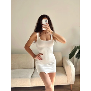 Kare Yaka Taşlı Elbise - BEYAZ