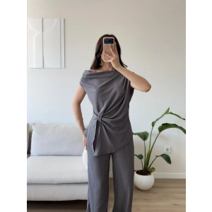 Kayık Yaka Asimetrik Takım - FÜME
