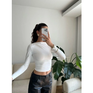 Kayık Yaka Crop