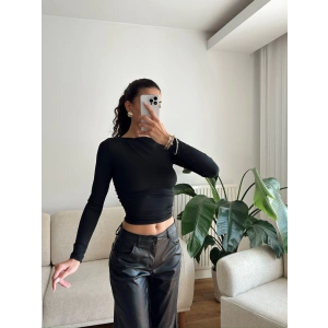 Kayık Yaka Crop - SİYAH