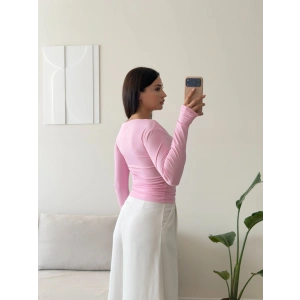 Kayık Yaka Parmak Geçmeli Bluz - PEMBE