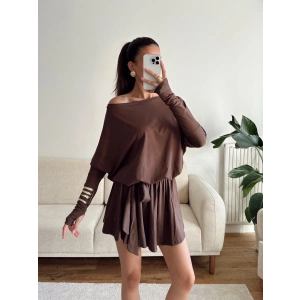 Kayık Yaka Pileli Elbise - KAHVE