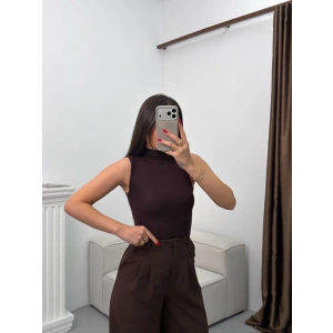 Kolsuz Halter Yaka Crop - KAHVE