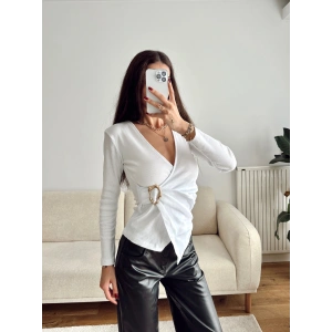 Kruvaze Aksesuar Bluz - BEYAZ