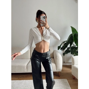 Kruvaze Ön Aksesuar Crop - BEYAZ
