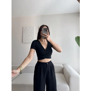 Kruvaze Yaka Crop - SİYAH
