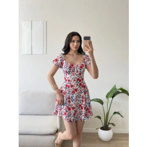 Madonna Yaka Çiçek Desen Elbise