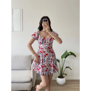 Madonna Yaka Çiçek Desen Elbise