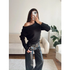 Madonna Yaka Şardonlu Kazak - SİYAH