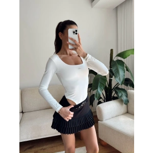 Marka Kare Yaka Bodysuit - BEYAZ